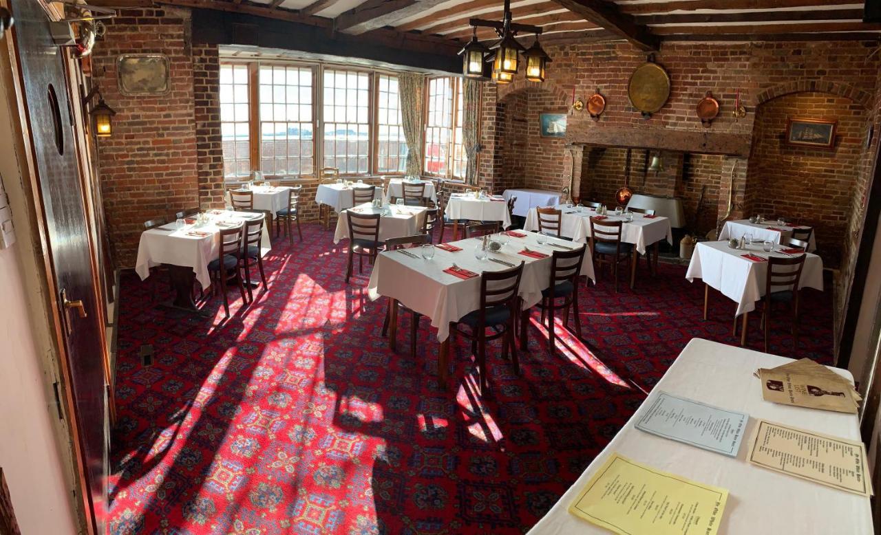 Ye Olde White Harte Hotel Burnham-on-Crouch Zewnętrze zdjęcie